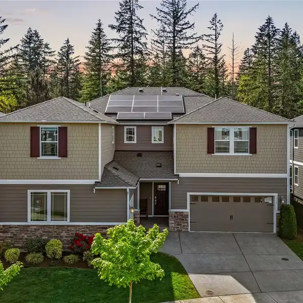 INNOVATIVE HOME FULL OF UPGRADES