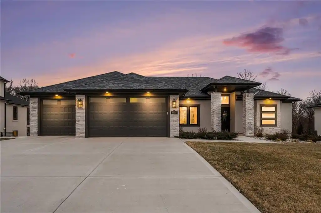 Immaculate Home Loaded with Upgrades