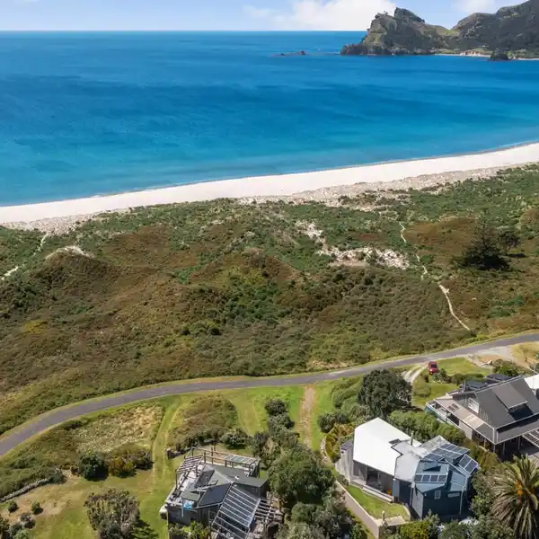 BEST OF BEACHSIDE LIVING