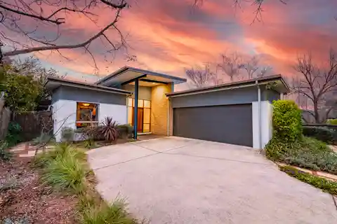 Elegant Single-Level Family Home Near Lake Burley Griffin