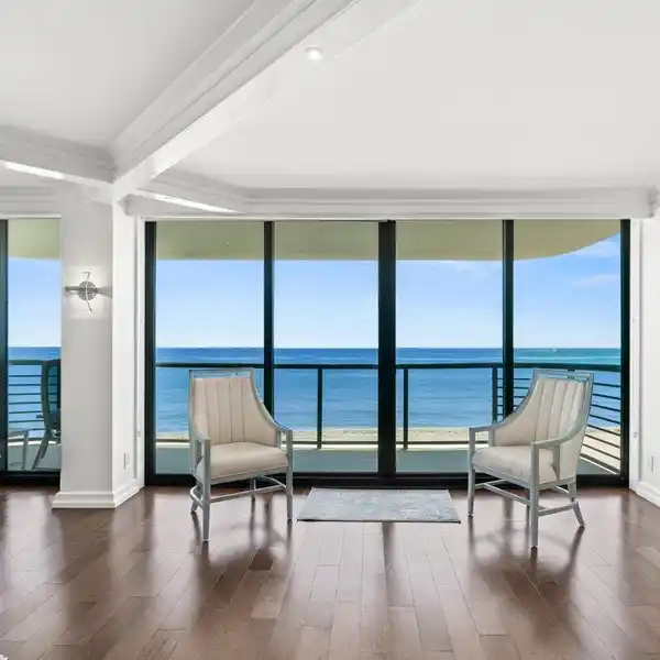 INCREDIBLE OCEANFRONT HOME WITH PRIVATE ELEVATOR ACCESS