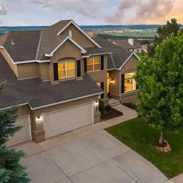 EXCEPTIONAL HOME IN AOUGHT-AFTER PEREGRINE