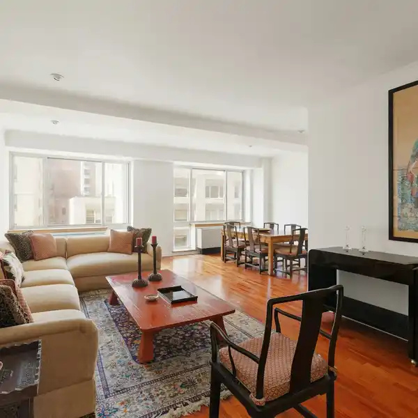 EXPANSIVE HOME NEAR CENTRAL PARK