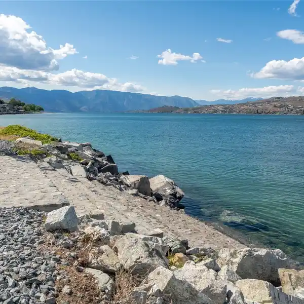 THE PREMIER LOT OF CHELAN BAY