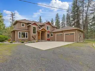Comfortable Craftsman Style Home