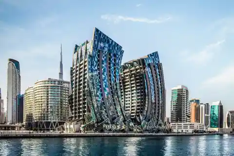 Luxurious Exclusive Apartment in Da Vinci Tower by Pagani