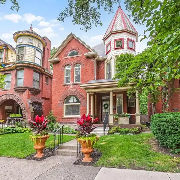 COMPLETELY RENOVATED QUEEN ANNE VICTORIAN GEM