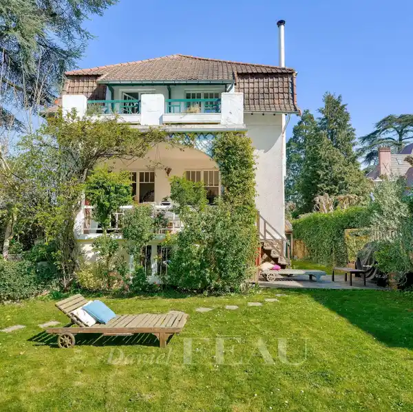 CHARMING HOME IN EXCELLENT CONDITION