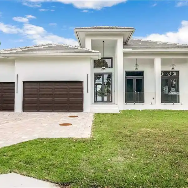 EXCEPTIONAL OPEN CONCEPT NEW CONSTRUCTION HOME