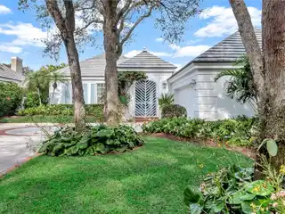 Freshly Updated Courtyard Home in John's Island