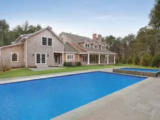 Elegant Traditional Residence