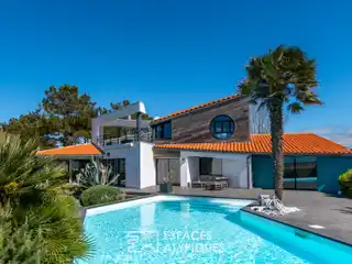 Contemporary Villa with Exceptional Sea View