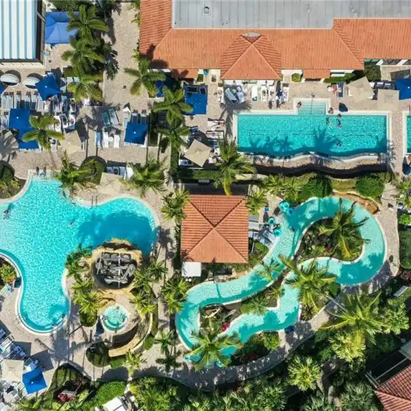 LUXURY LIVING AT NAPLES BAY RESORT
