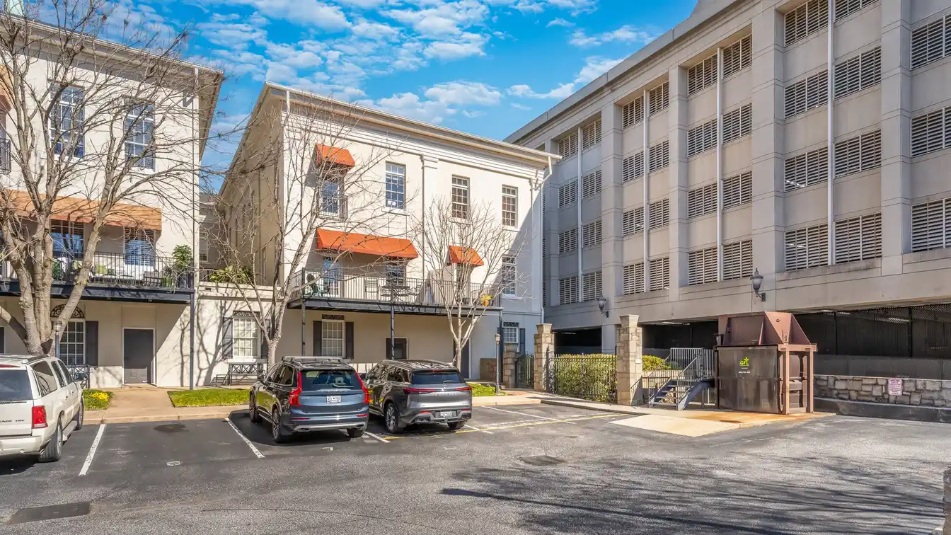 Newly Renovated Condo in the Heart of Downtown Greenville