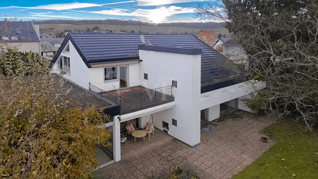Inviting Villa in a Top Location
