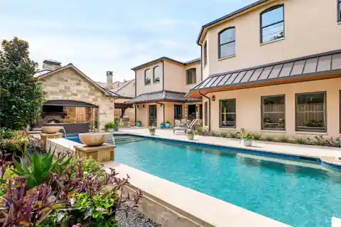 Stunningly Re-Imagined Transitional Modern