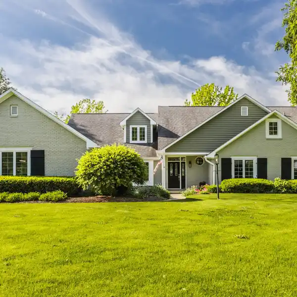 EXQUISITE EQUESTRIAN ESTATE