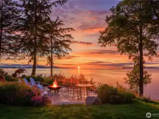 Timeless Waterfront Island Classic