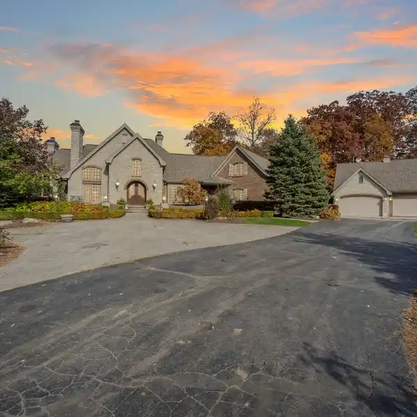 EXCEPTIONAL WATERFRONT ESTATE