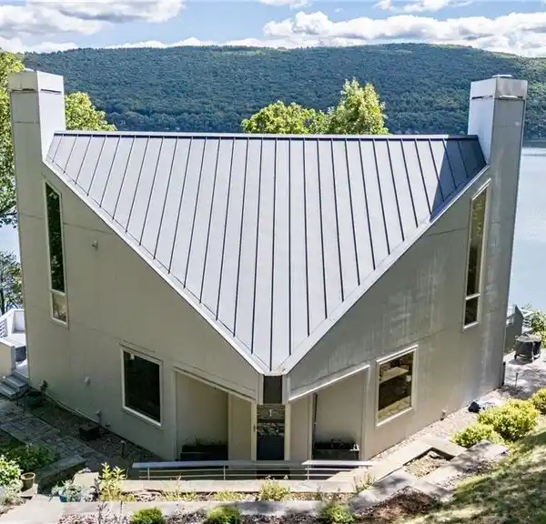 LUXURY LAKEFRONT LIVING WITH PRIVATE BOATHOUSE