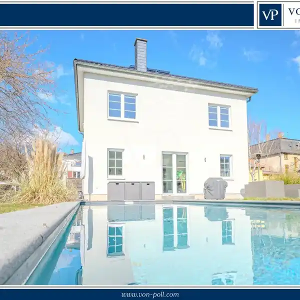 HIGH-QUALITY URBAN VILLA