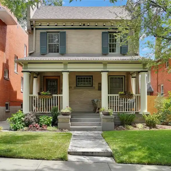 ELEGANT MOVE-IN READY HOME