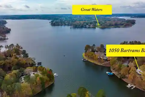Completely Renovated on a Deep Lake Oconee Cove