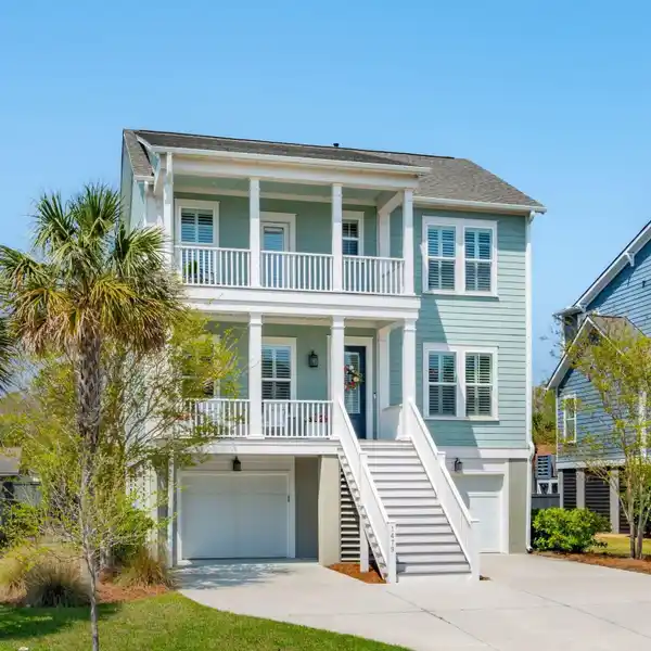 BEAUTIFULLY MAINTAINED ELEVATED HOME