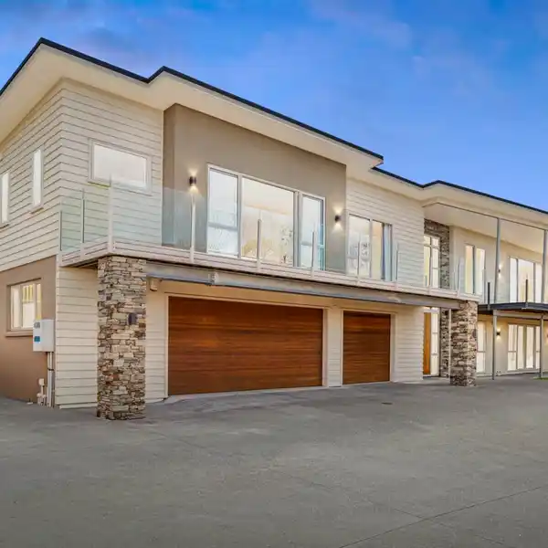 HIDDEN OASIS WITH PANORAMIC VIEWS