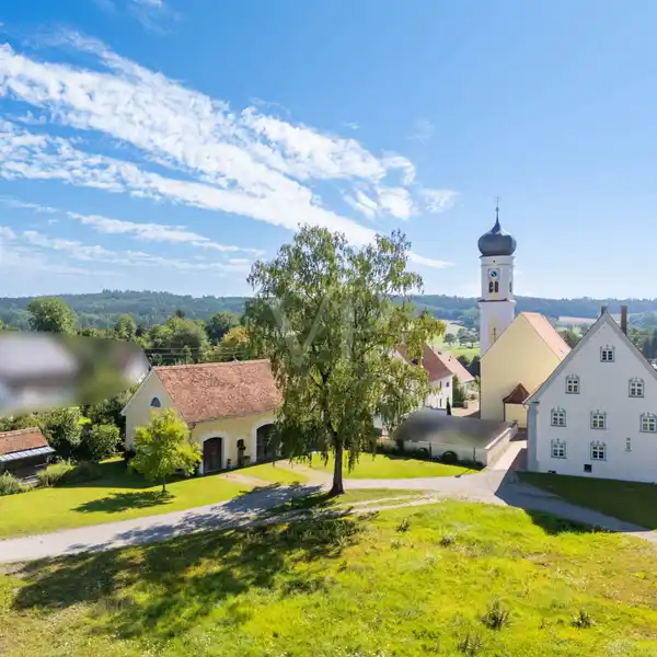 EXTRAORDINARY PROPERTY BLENDING HISTORY WITH MODERN COMFORT