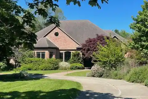 High-end Ranch on a Quiet Cul-de-sac