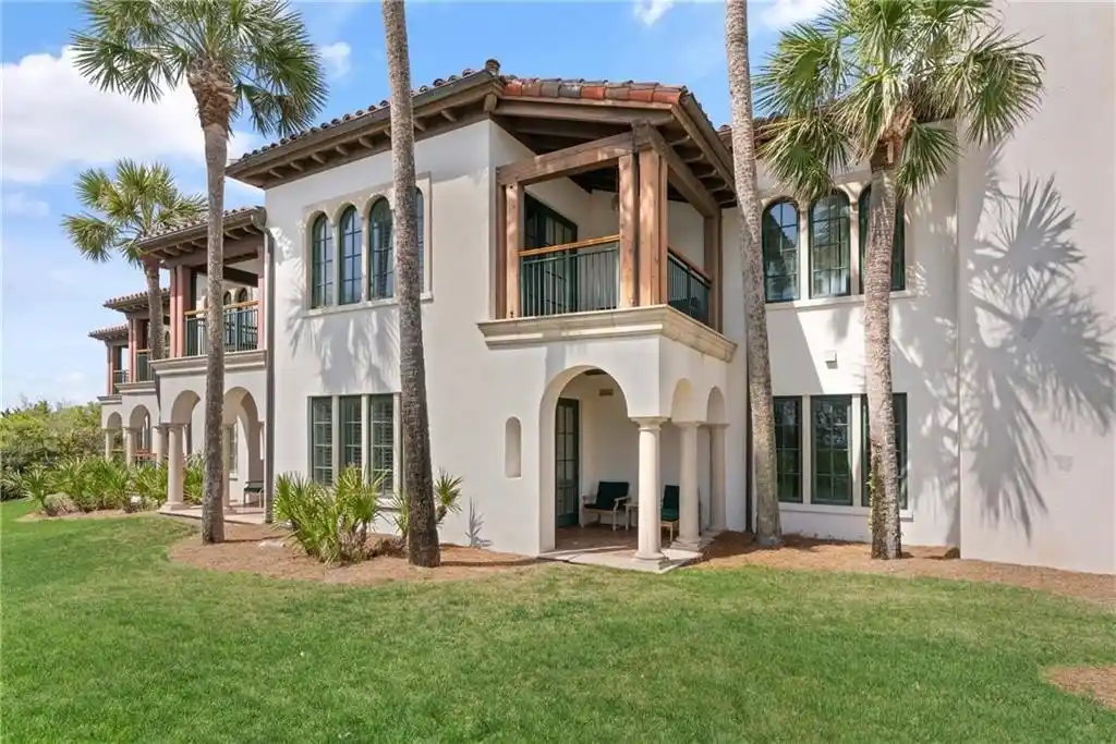 Opportunity in the Cloister Ocean Residences