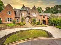 ONE-OF-A-KIND LUXURY ESTATE IN EAST MEMPHIS
