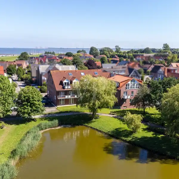 STUNNING PROPERTY IN PICTURESQUE TOWN