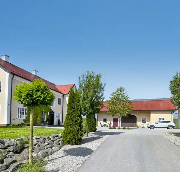 GORGEOUS HOME WITH FINE DETAILS