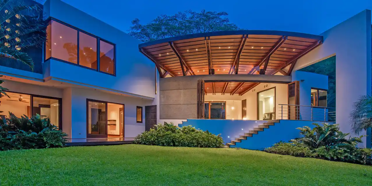 Casa Magenta