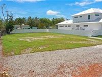 INCREDIBLE DREAM HOME OPPORTUNITY IN NAPLES