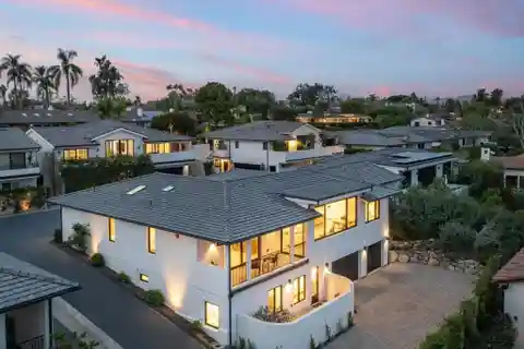 Newly Rebuilt Luxury Condo in Los Arbolados