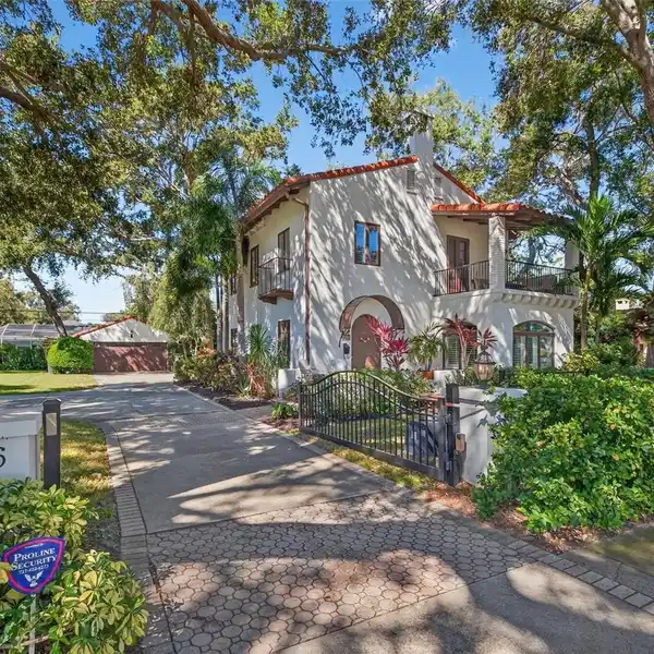 REFINED GRANDEUR WITH CONTEMPORARY COMFORTS