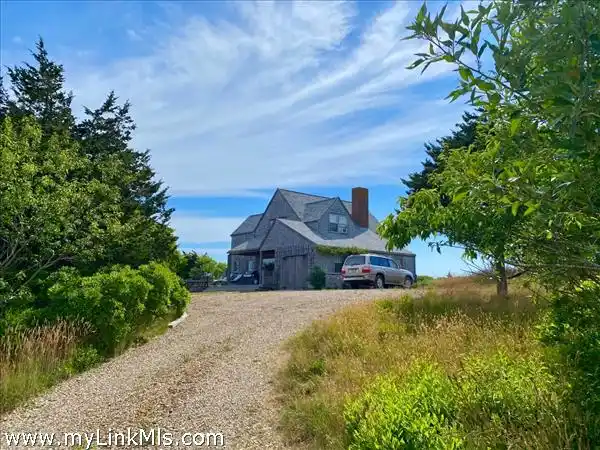 CHARMING HOME ON 3.5 ACRES