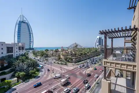 Exclusive Lamtara Penthouse with Rooftop and Iconic Views