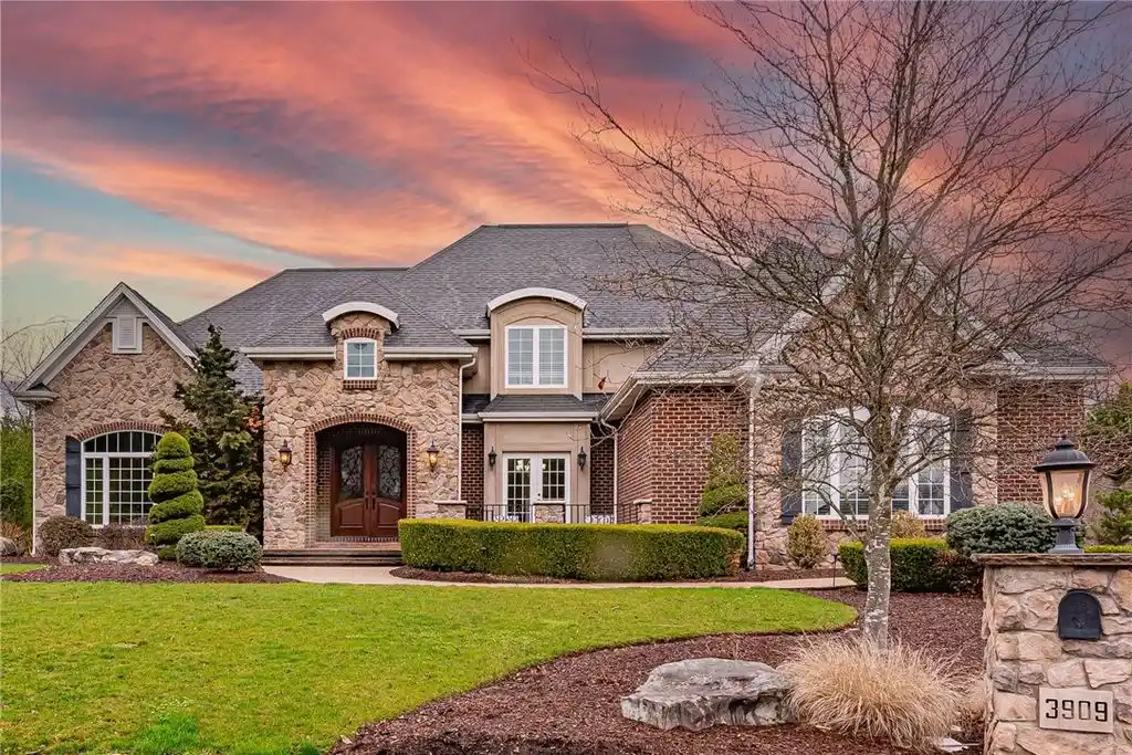 Exceptional Estate in Mallard Landing