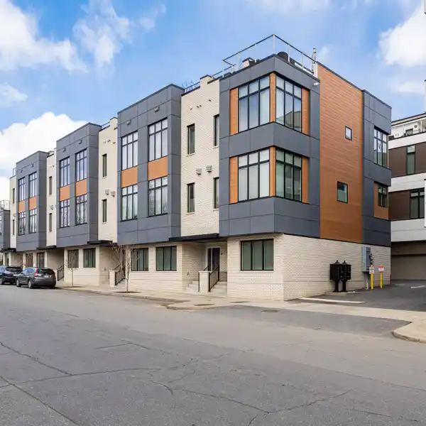 A SOPHISTICATED SANCTUARY IN DOWNTOWN ASHEVILLE