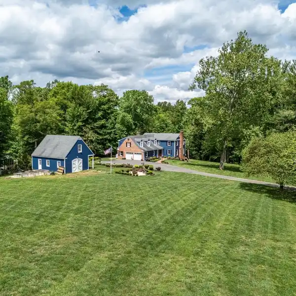COUNTRY ESTATE ON FIVE BUCOLIC ACRES
