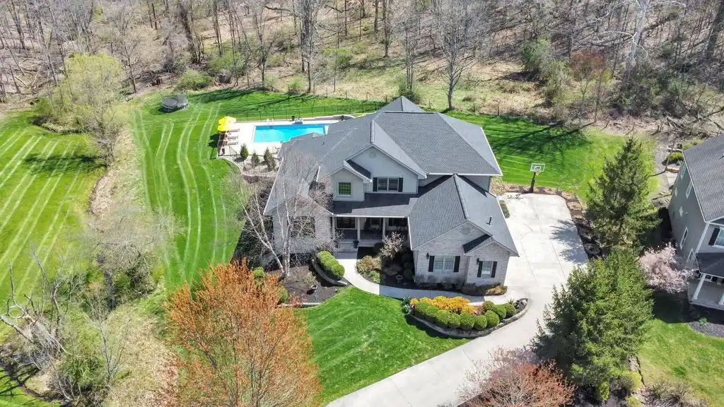 Exceptional Home in Bryn Du Woods