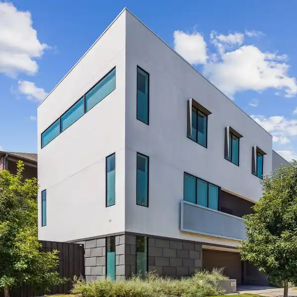 AWARD-WINNING DESIGN WITH SCULPTURAL PRECISION