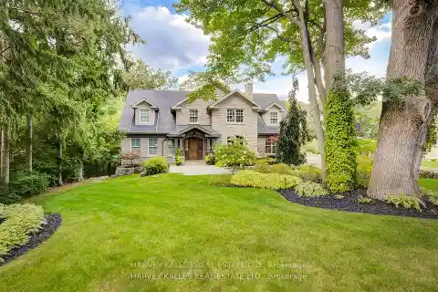 Magnificent Custom Estate in Coveted Lorne Park