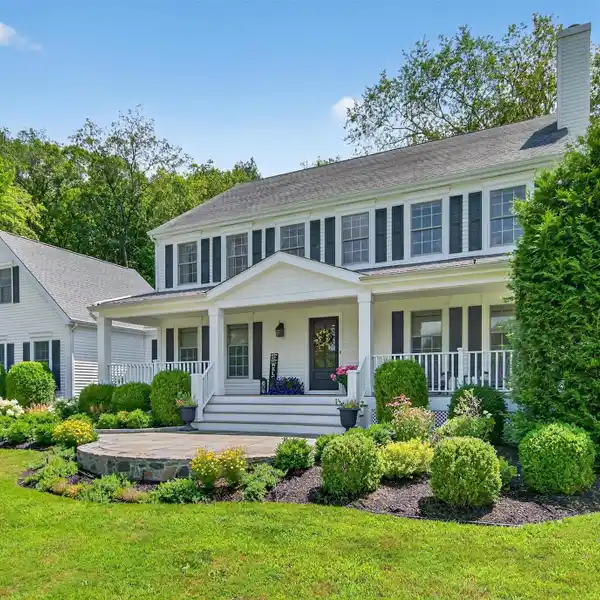 BEAUTIFULLY UPDATED CLASSIC COLONIAL