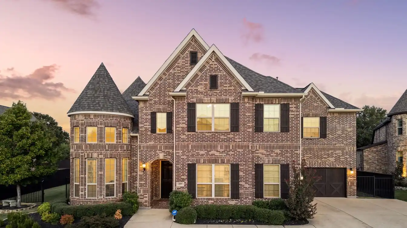 Prestigious Living in the Reserve