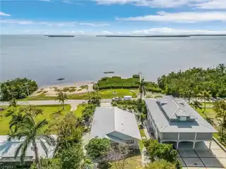 Waterfront Retreat in Historic Pineland